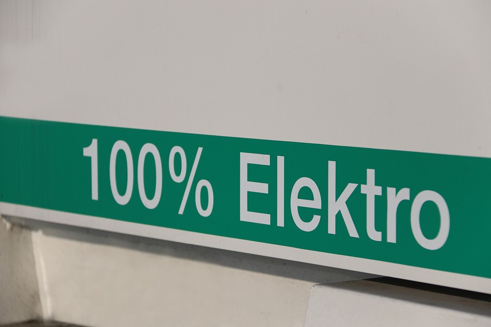Schild 100% Elektro
